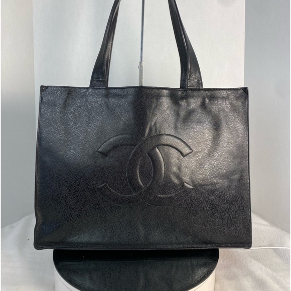 💥💥SOLD—AUTHENTIC CHANEL CC LOGO CAVIAR LEATHER TOTE BAG—SOLD🔥🔥 - Picture 9 of 15